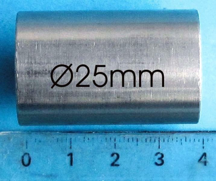 Edelstahlstäbe 150g Legierung 1.4301 Ø=25mm l=38,2